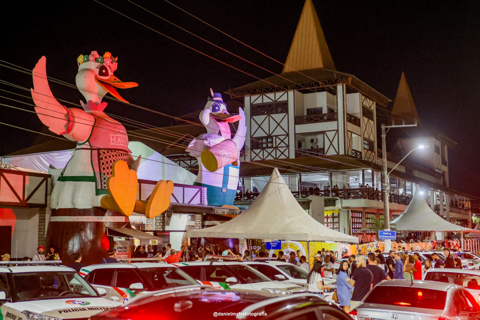 Fenarreco movimenta Brusque dentro e fora do pavilhão